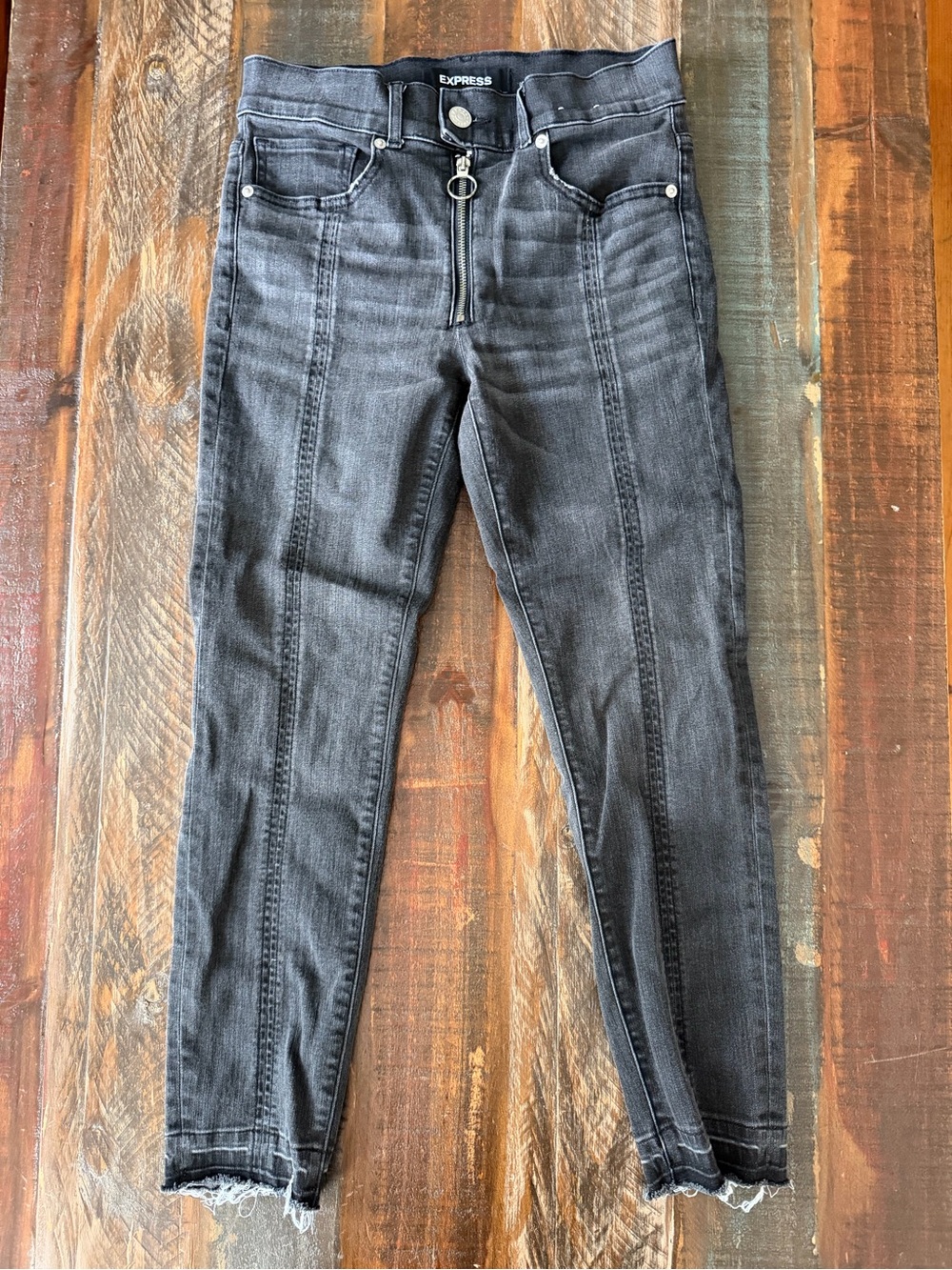 Express Women’s 6R Faded Black Cropped Skinny High‎ Rise Jeans | SKU 0600